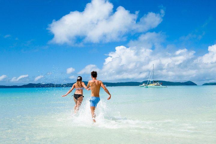 Whitehaven Beach And Hill Inlet Lookout Full-Day Snorkeling Cruise By High-Speed Catamaran - thumb 4