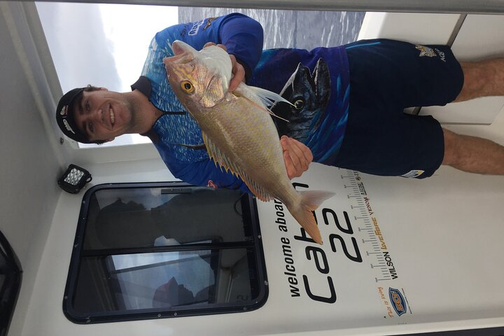 3/4 Day 7 Hour Offshore Fishing Charter - Redcliffe Tourism