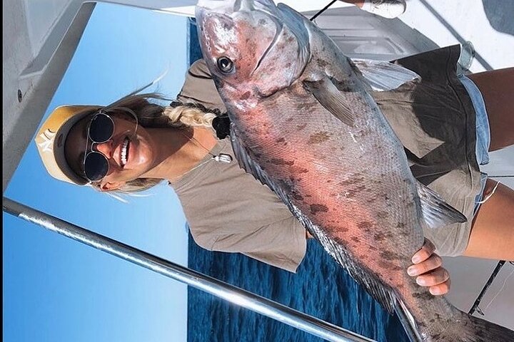 3/4 Day 7 Hour Offshore Fishing Charter - thumb 1