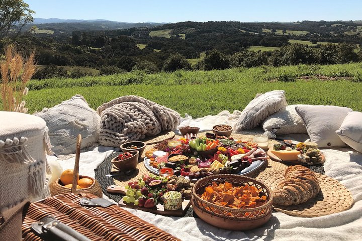 A picnic in Byron Bay - Maitland Accommodation
