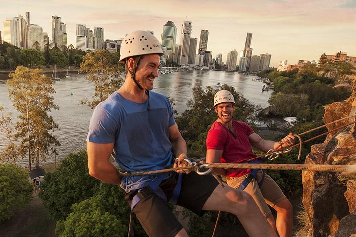 Abseiling The Kangaroo Point Cliffs In Brisbane - Surfers Gold Coast 5