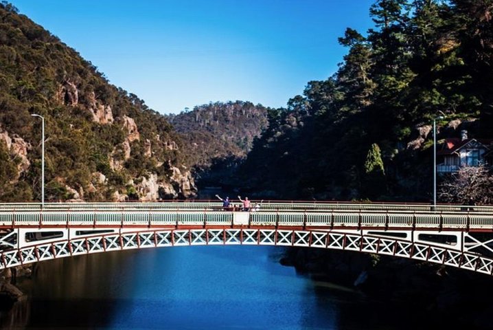 3.5 Hours Walking Tour To Cataract Gorge With Local Guide - thumb 4