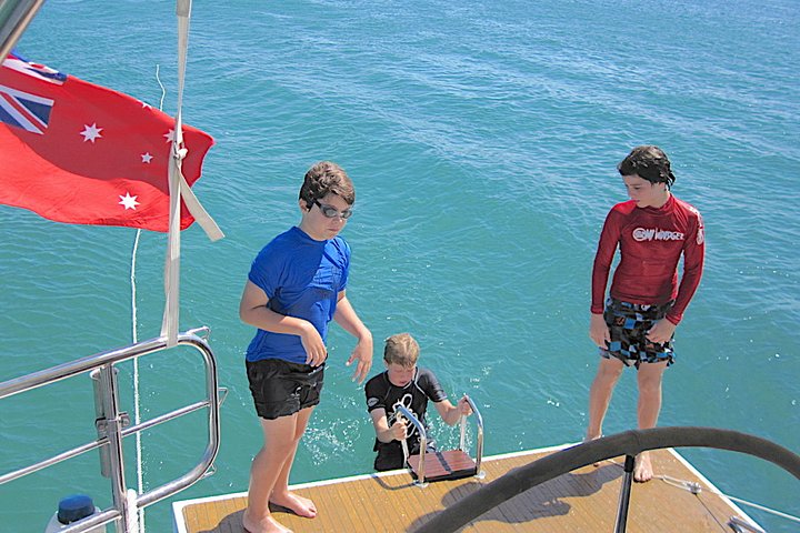 Sailing Curlew Escape On Moreton Bay - thumb 2