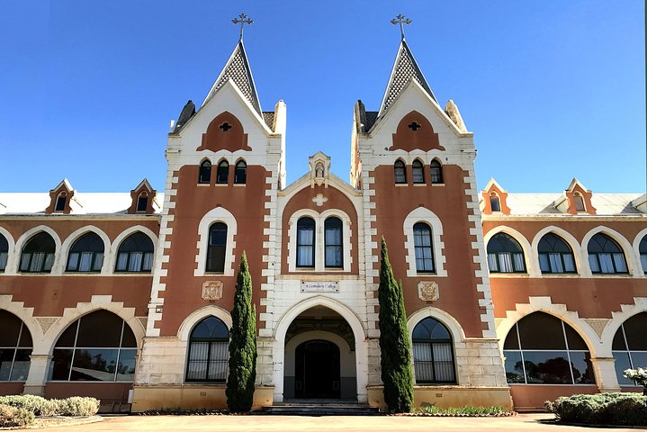 Pinnacles Desert & New Norcia Day Tour From Perth - thumb 4