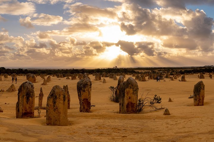 Pinnacle Desert Sunset and Night-time Stargazing Tour from Perth - Geraldton Accommodation