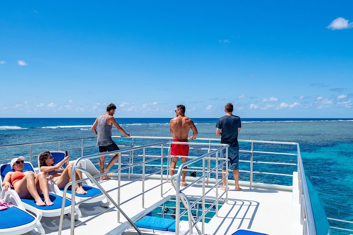 Calypso Outer Great Barrier Reef Cruise from Port Douglas - Phillip Island Accommodation