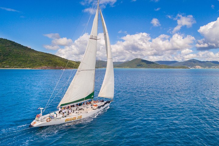 2-Night Whitsundays Sailing Cruise Incl. Whitehaven Beach & Great Barrier Reef - Accommodation Redcliffe 3