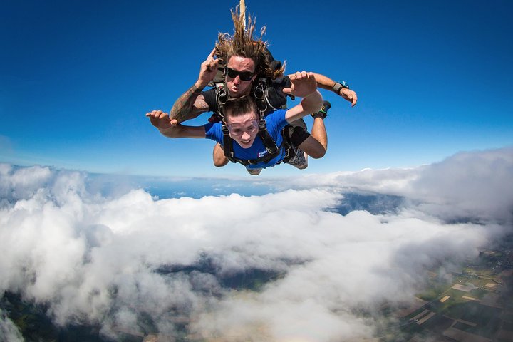 Reef and Rainforest Tandem Sky Dive in Cairns - Accommodation Mermaid Beach