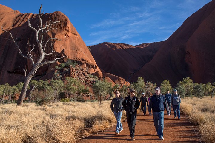 Highlights Of Uluru Including Sunrise And Breakfast - thumb 3