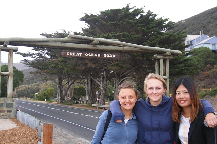 Full-Day Great Ocean Road And 12 Apostles Sunset Tour From Melbourne - thumb 1