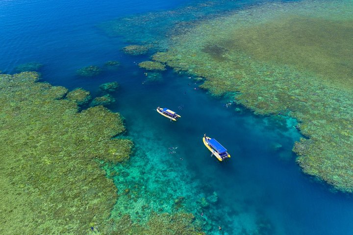 Great Barrier Reef Scenic Flight And Ocean Rafting Whitehaven Beach Day Trip - Accommodation Gladstone 4