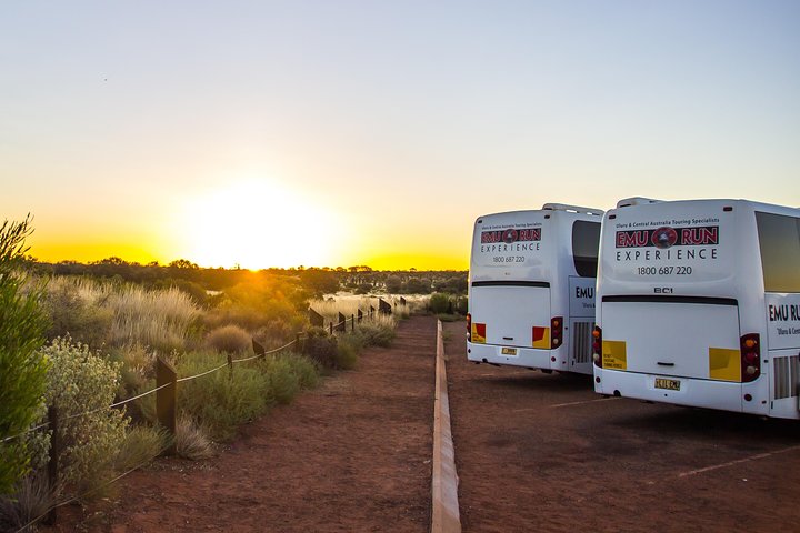 Uluru And Kata Tjuta Experience With BBQ Dinner - thumb 2