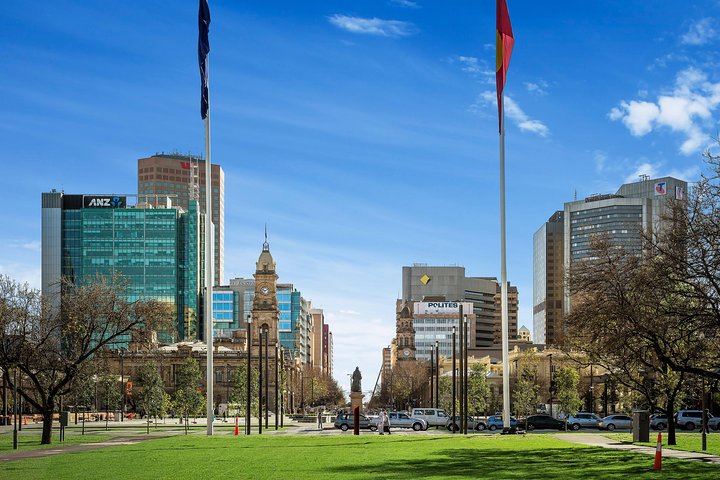 Adelaide Highlights, Hahndorf & McLaren Vale Wine Tasting And Sightseeing Tour - Timeshare Accommodation 1