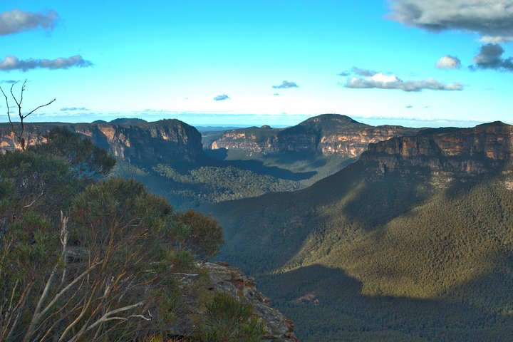 Unforgettable Blue Mountains Day Tour - Grafton Accommodation 0