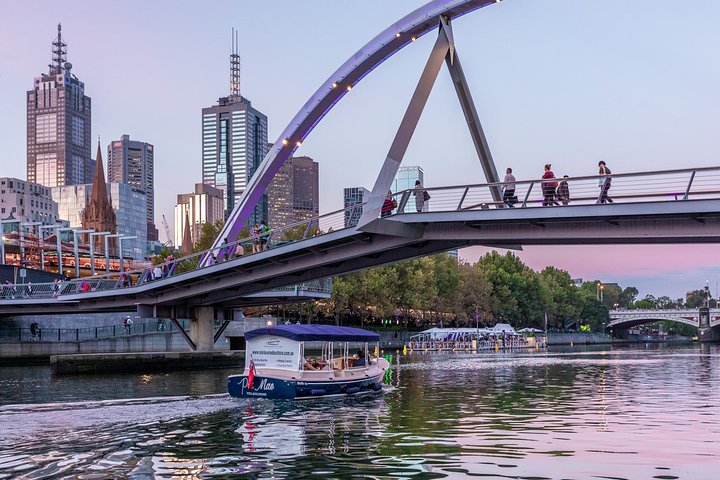 Luxury Private 90min Wine And Cheese Yarra River Cruise - Accommodation Melbourne 3