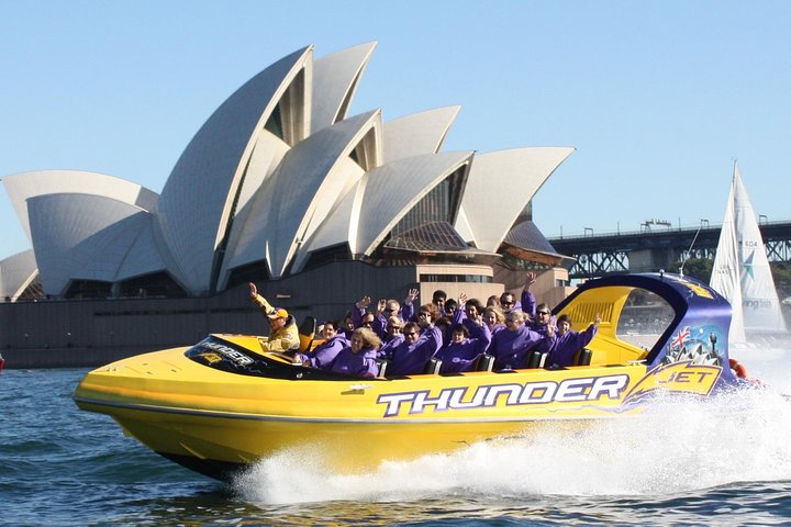 30-Minute Sydney Harbour Jet Boat Ride: Thunder Twist - Grafton Accommodation 3