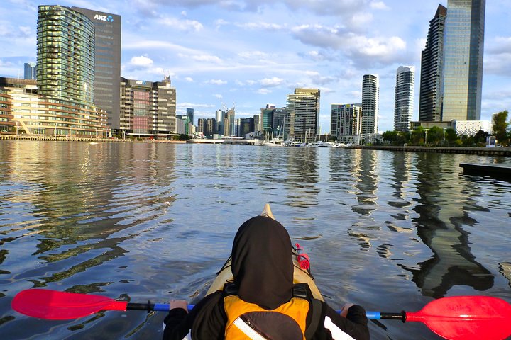 Melbourne City Twilight Kayak Tour - thumb 3