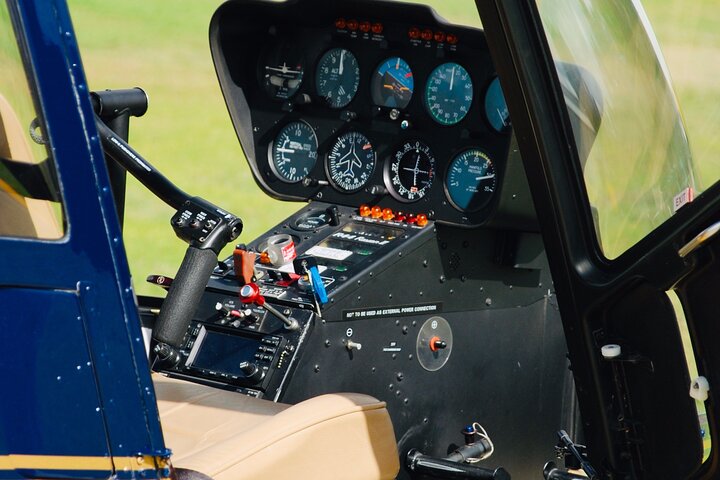 Private 30 minute Helicopter Pilot Experience in Brisbane - Accommodation Redcliffe