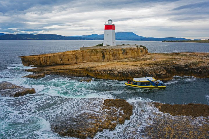 Hobart Sightseeing Cruise Including Iron Pot Lighthouse - thumb 5