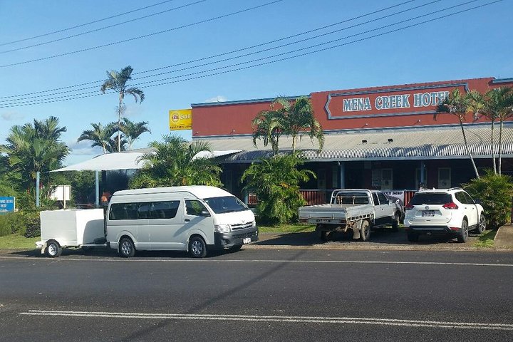 Airport Transfer To Or From Cairns Hotels For Up To 13 People - Kingaroy Accommodation 3