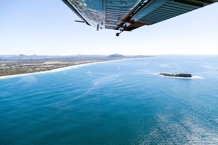 Deluxe Seaplane Tour Noosa To Glasshouse Adventure For 2 With Photobook - thumb 5