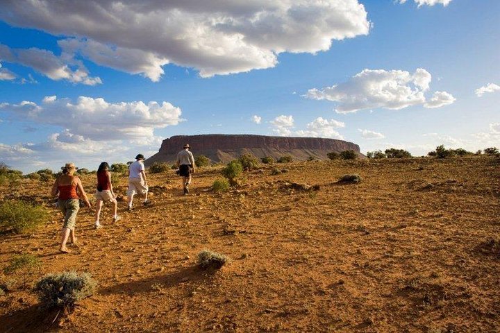 Mount Conner 4WD Small Group Tour from Ayers Rock including Dinner - Southport Accommodation